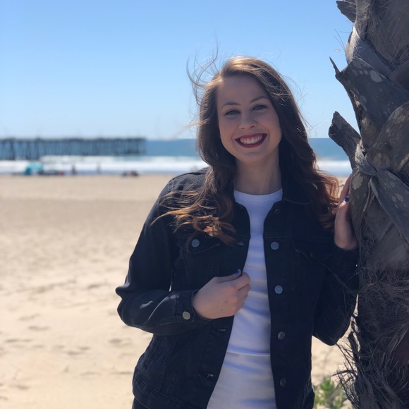 Meet your Posher, Jessica - Picture 2 of 3